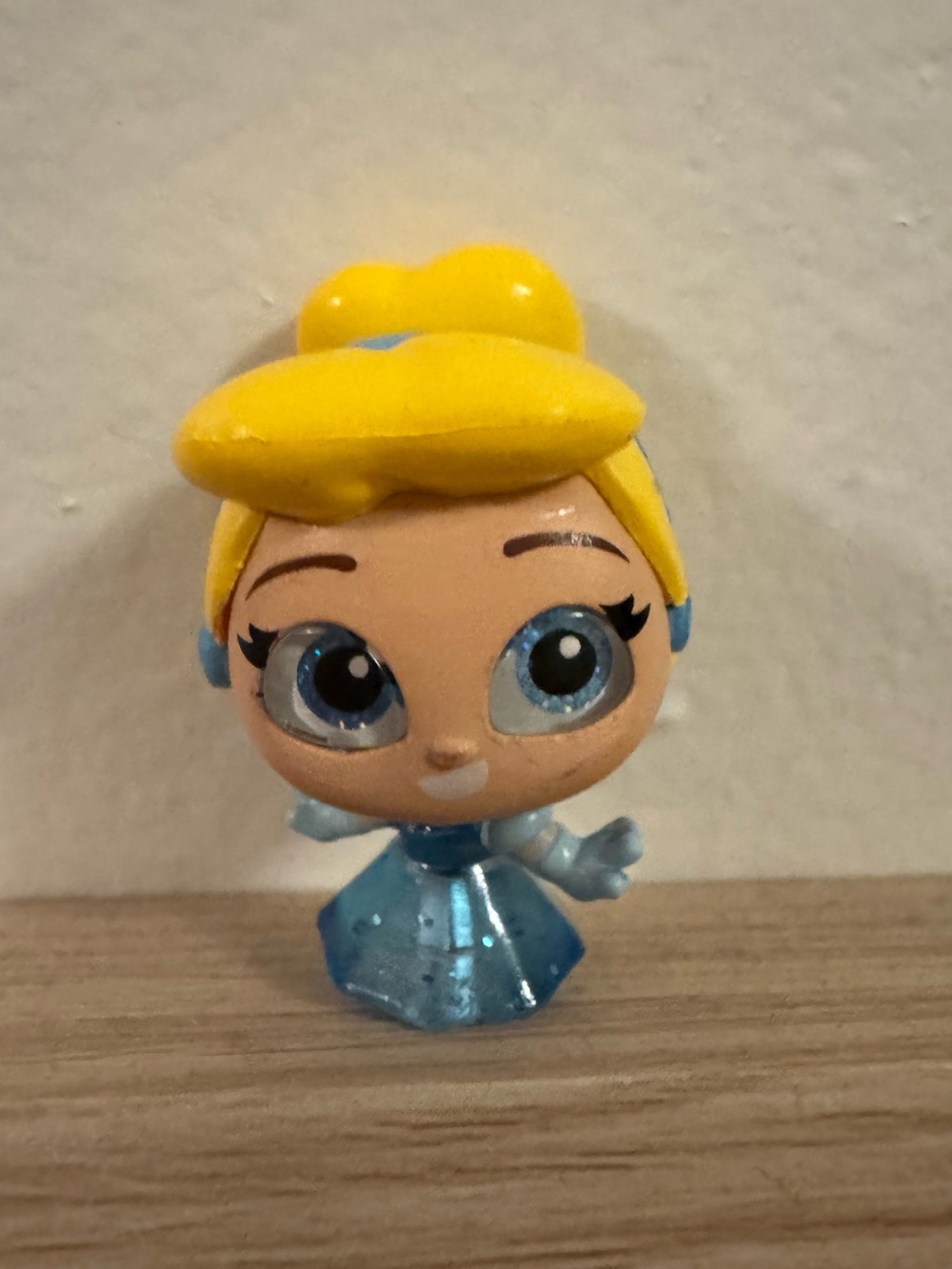 Disney doorables | series 6 | Cinderella | limited edition